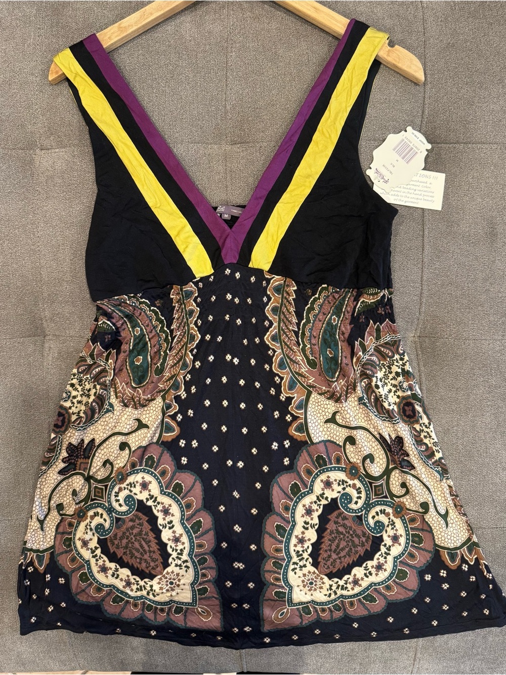 NWT $166 Vintage Hale Bob 100% Silk Paisley
Babydoll Cami Top M Y2K Boho